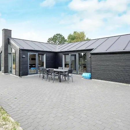 Dom wakacyjny Four-bedroom Holiday In Romo 5